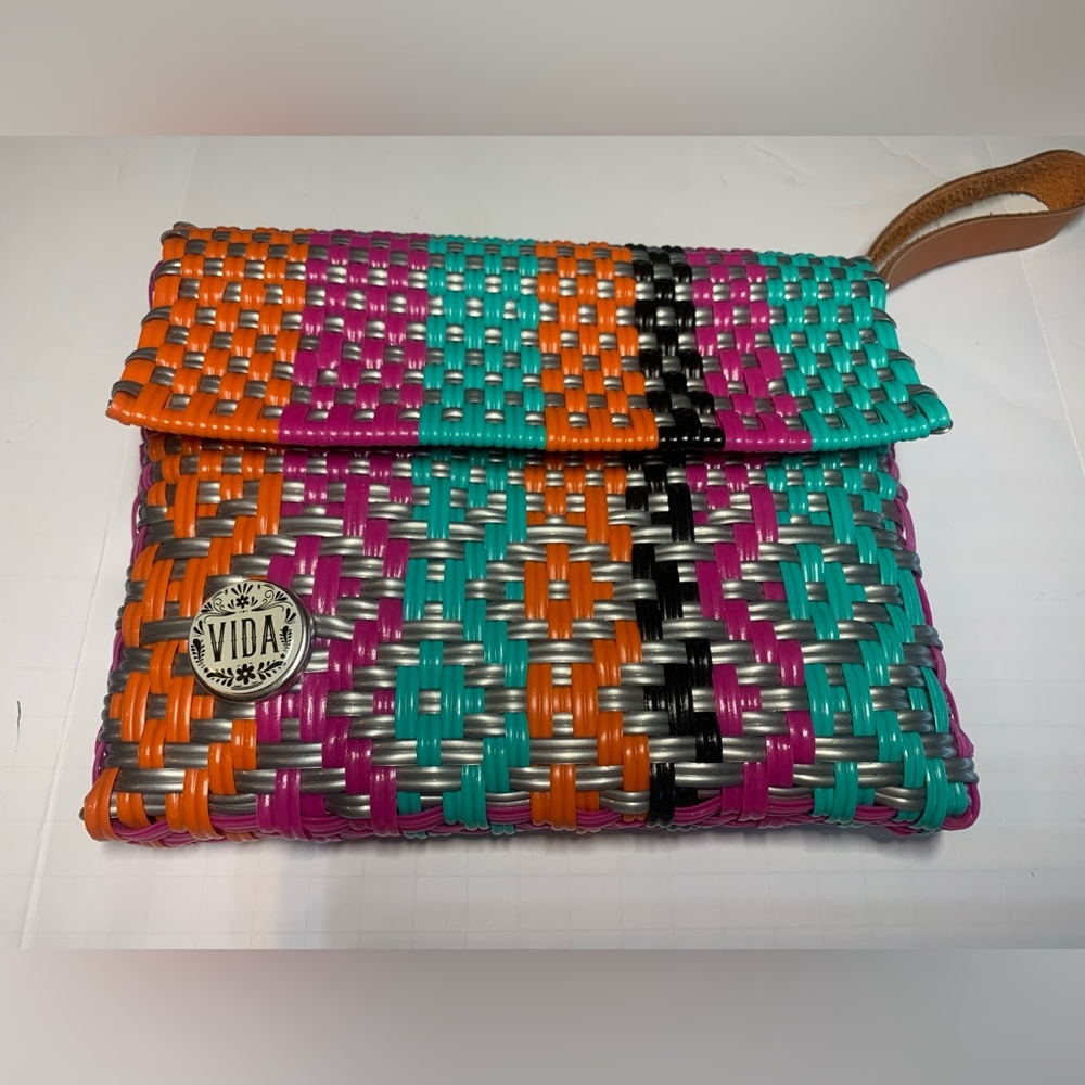 Vida Colorful Weave Wristlet with Leather Handle.       2020